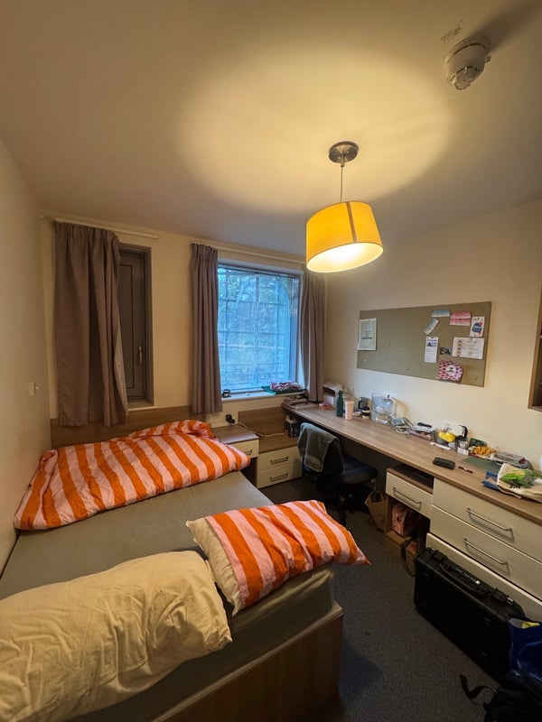 Room Pocock Street in Greater London