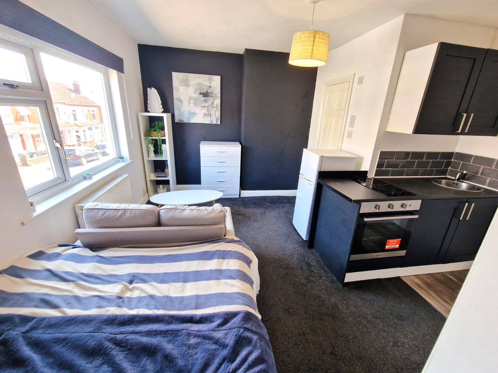 Flat King George's Avenue in Coventry