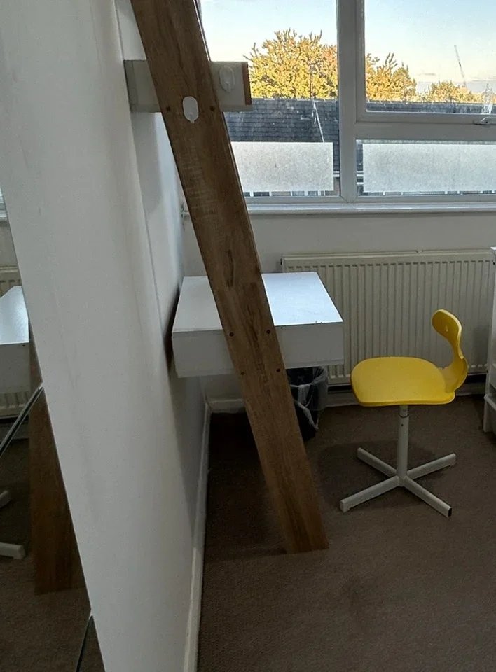 Flat Cottingwood Court in Newcastle upon Tyne