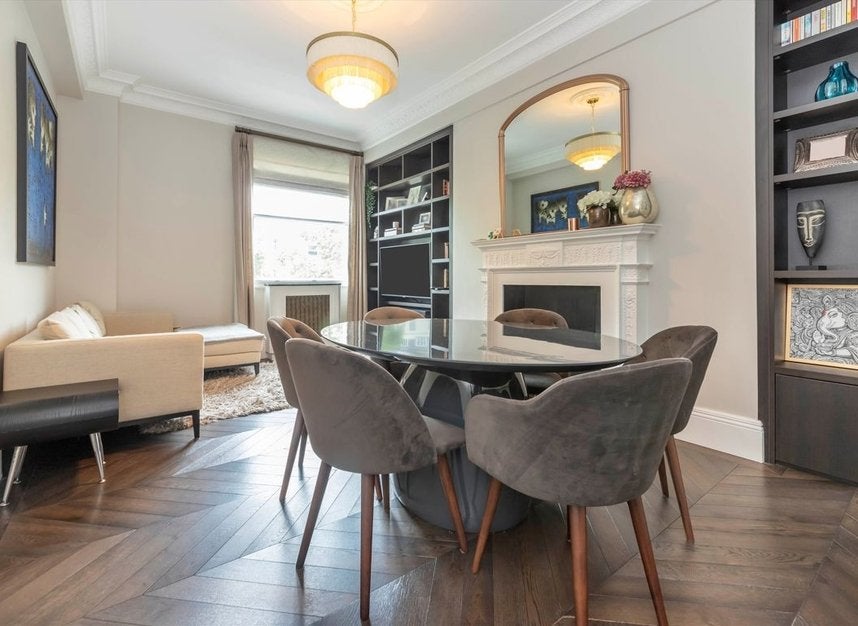Flat Portland Place in City of Westminster