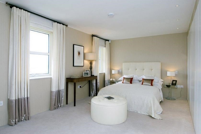 Flat Boydell Court in Greater London