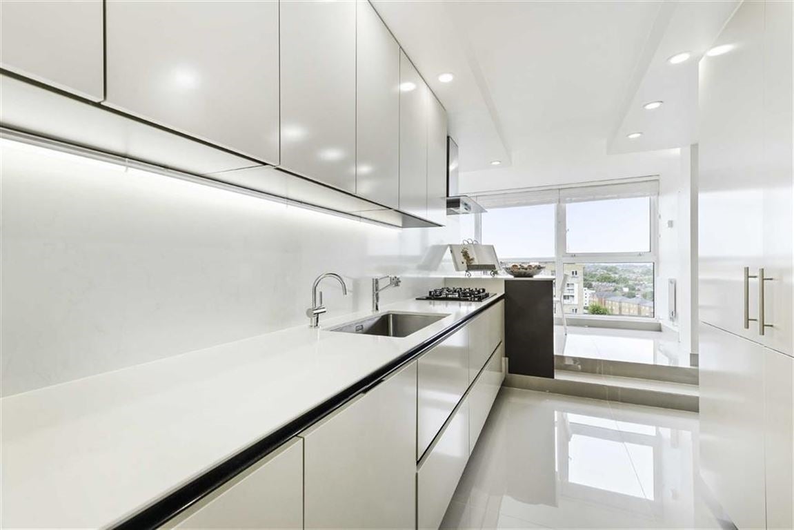 Flat Boydell Court in Greater London