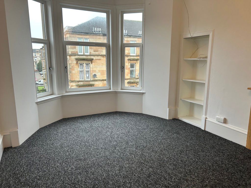 Flat Garthland Drive in Glasgow