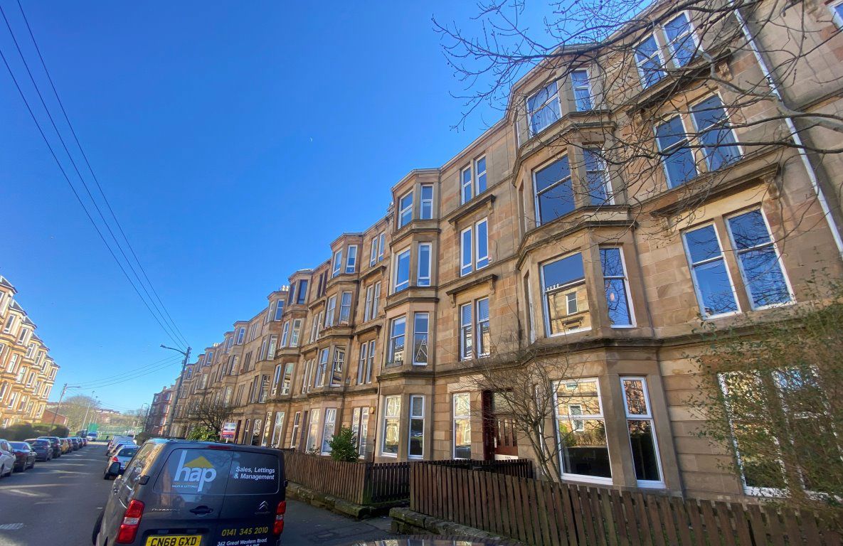 Flat Garthland Drive in Glasgow