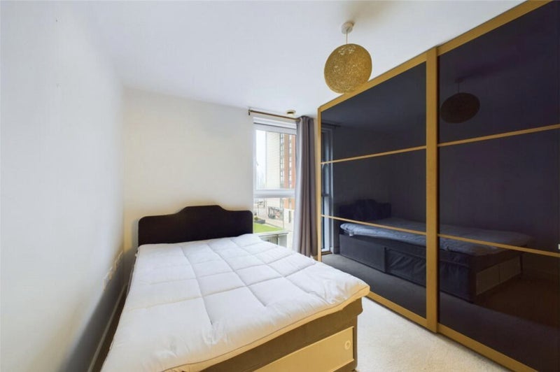 Room Seagull Lane in Greater London