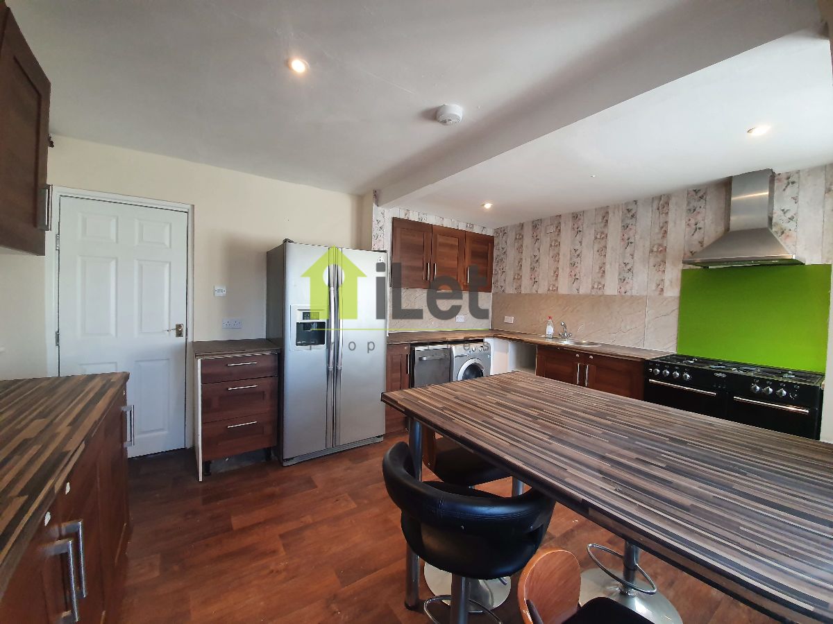 Room Whernside Way in Duston