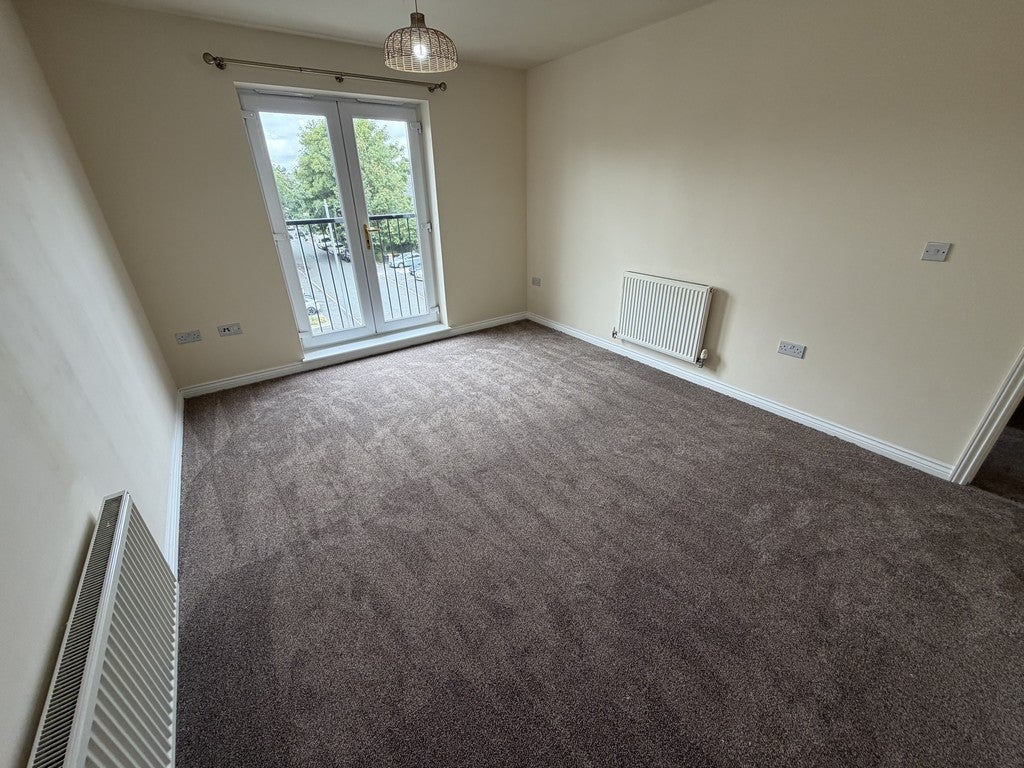 Flat Ramswell Close in Farnworth