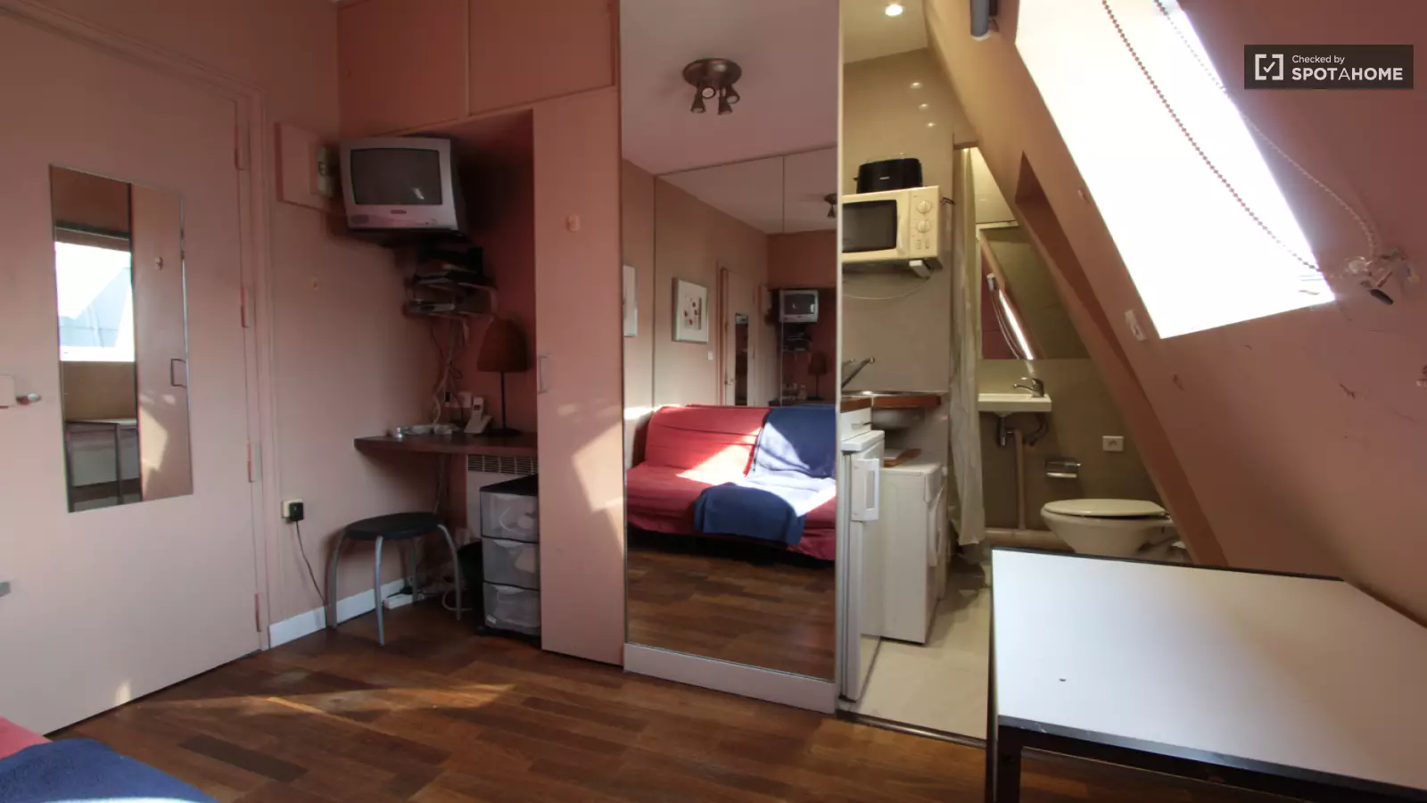 Flat Rue Théodule Ribot in Paris