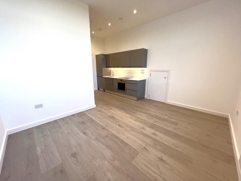 Flat Ladymead in Guildford