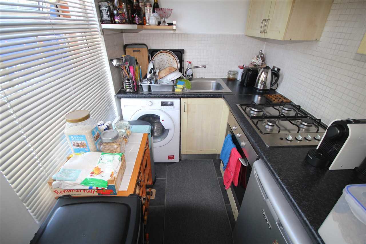Flat Watford Road in Greater London