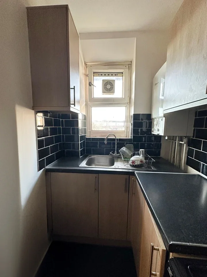 Room Blore Close in Greater London
