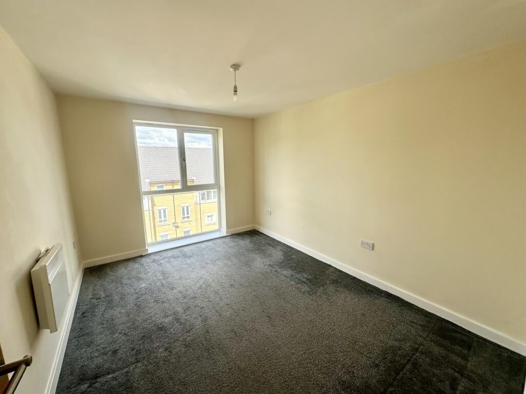 Flat Stewartby Avenue in Peterborough