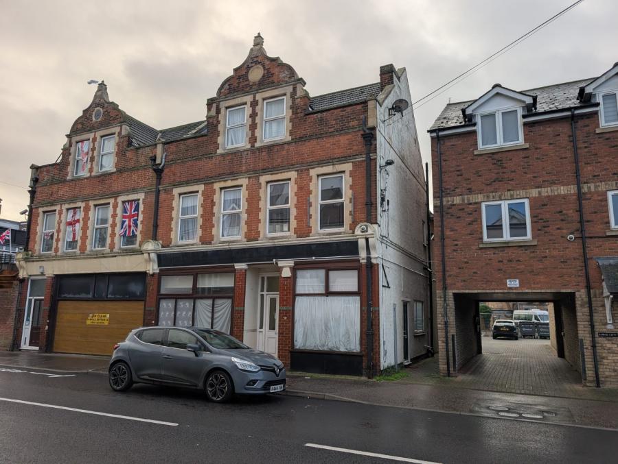 Flat High Street in Clacton-on-Sea