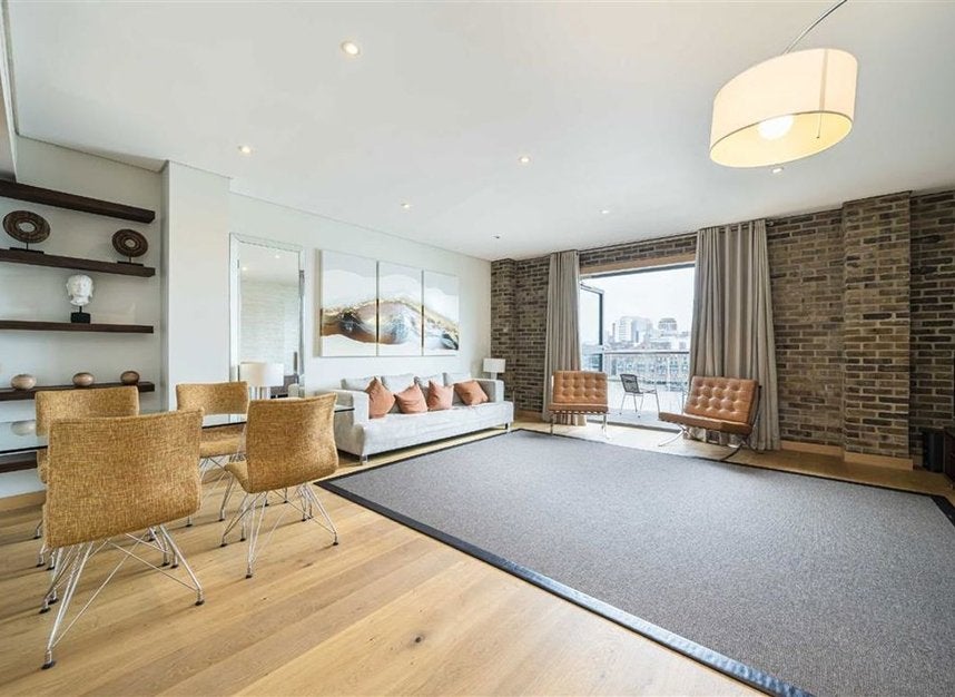 Flat Shad Thames in Greater London
