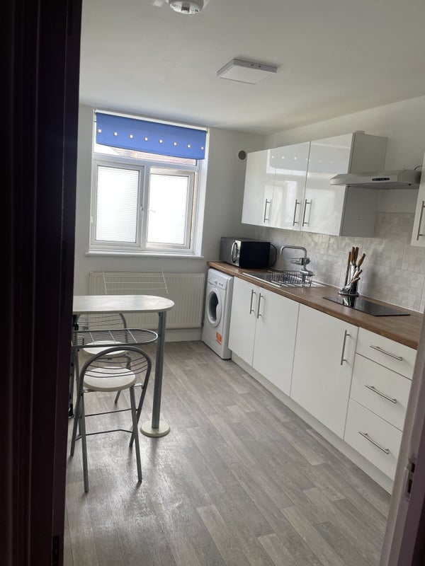 Room Mathews Park Avenue in Greater London