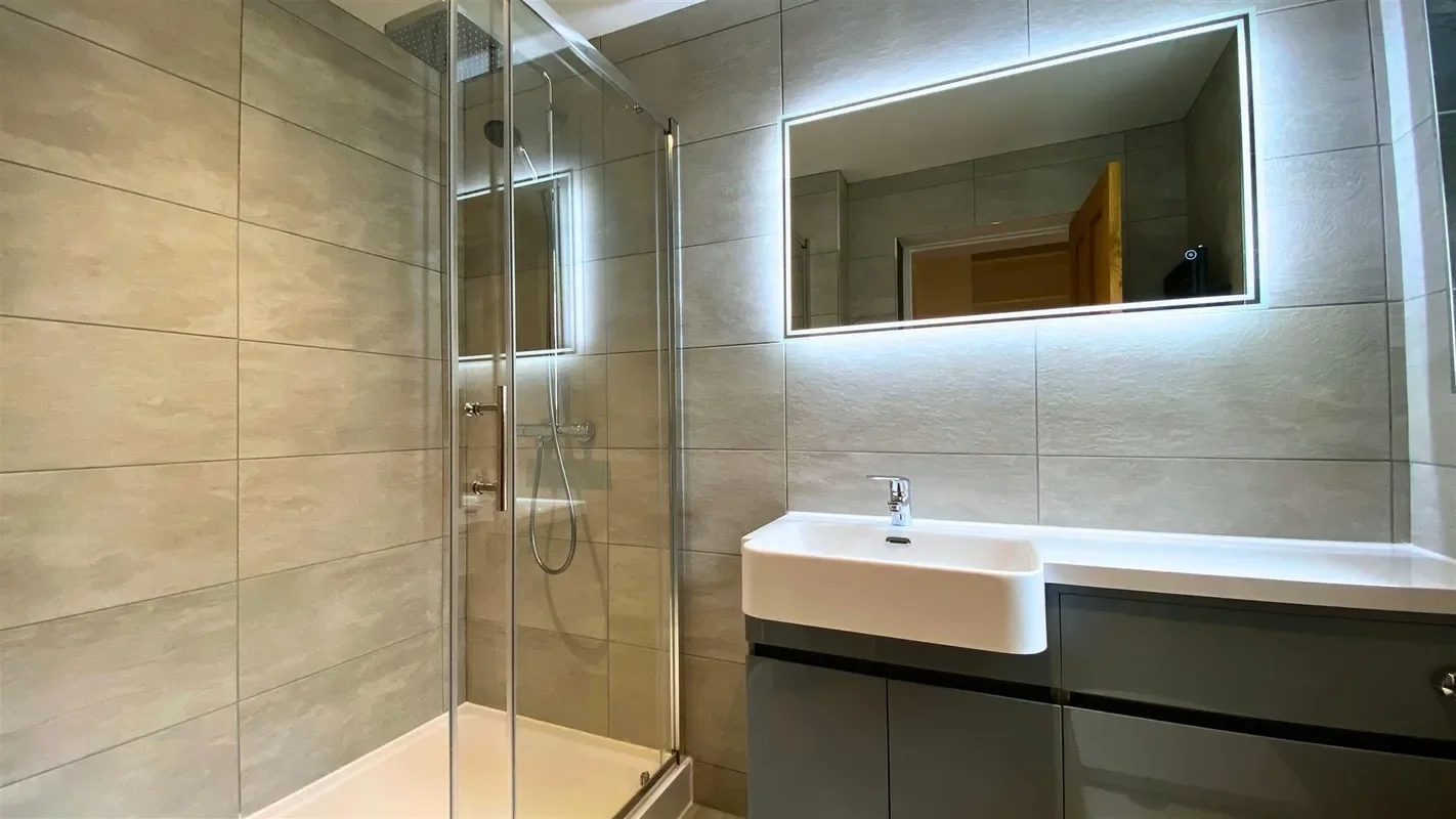 Flat Coldharbour Road in Bristol