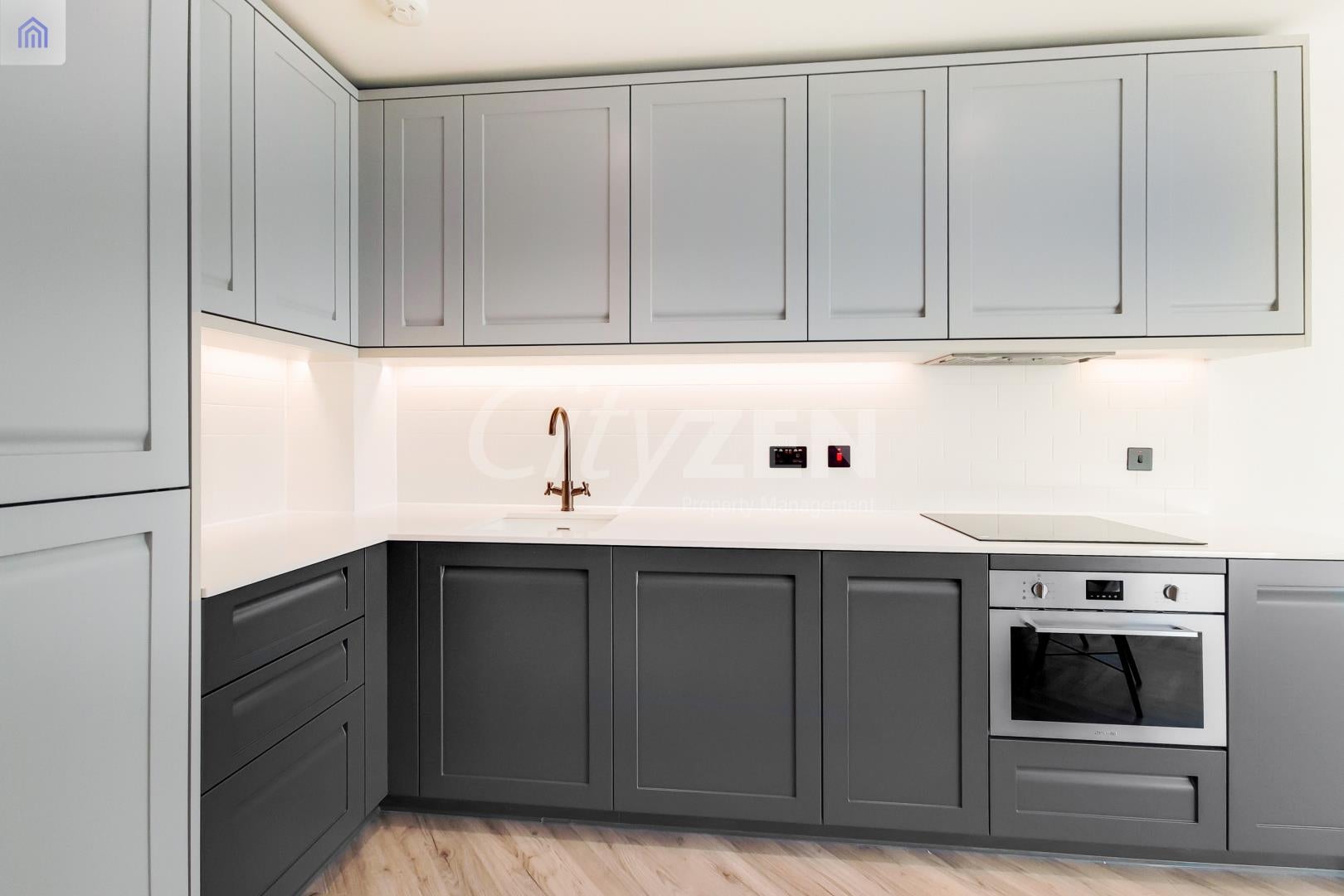 Flat Upper Teddington Road in Greater London