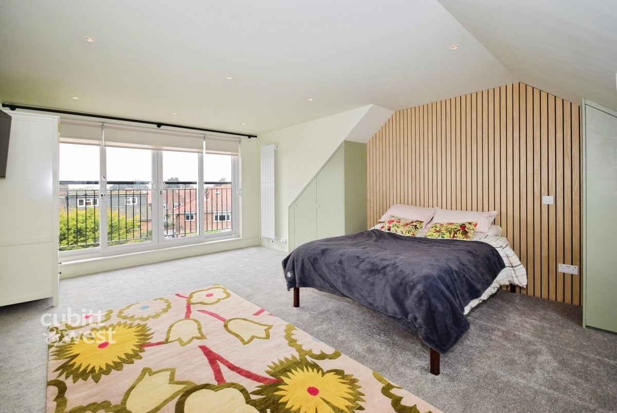 Flat Mulgrave Road in Greater London