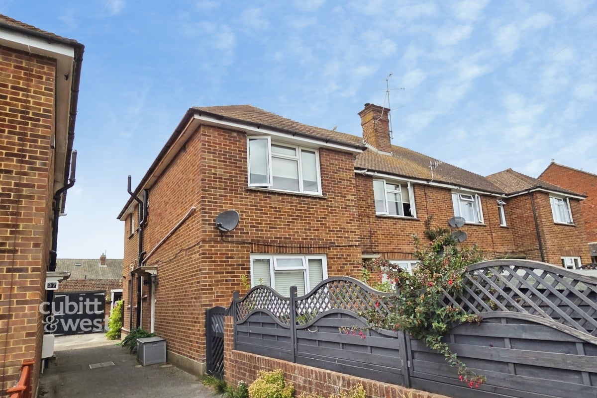 Flat Mulgrave Road in Greater London