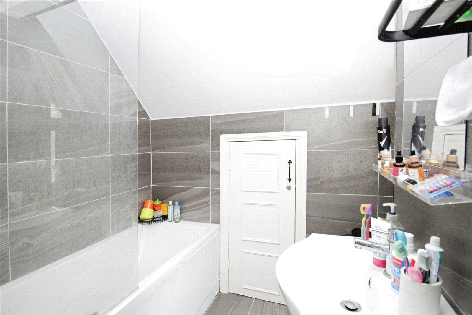 House Broomfields in Basildon