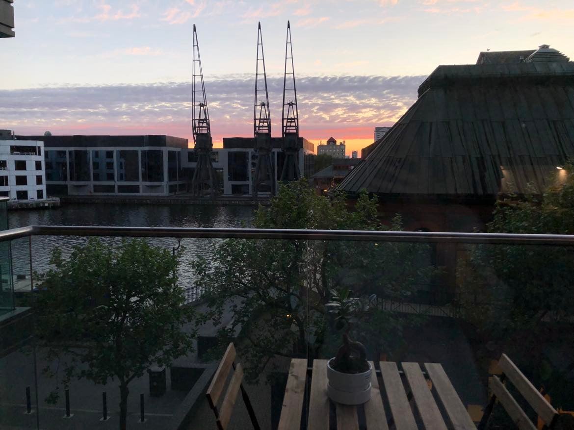 Flat Turnberry Quay in Greater London