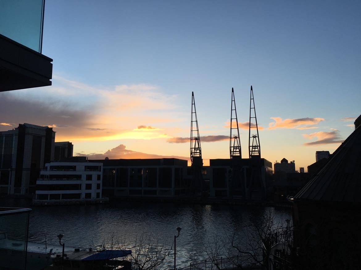 Flat Turnberry Quay in Greater London