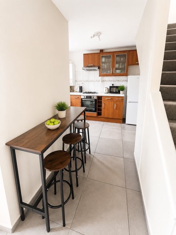 Room Evelyn Walk in Greater London