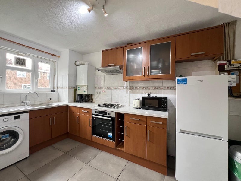 Room Evelyn Walk in Greater London