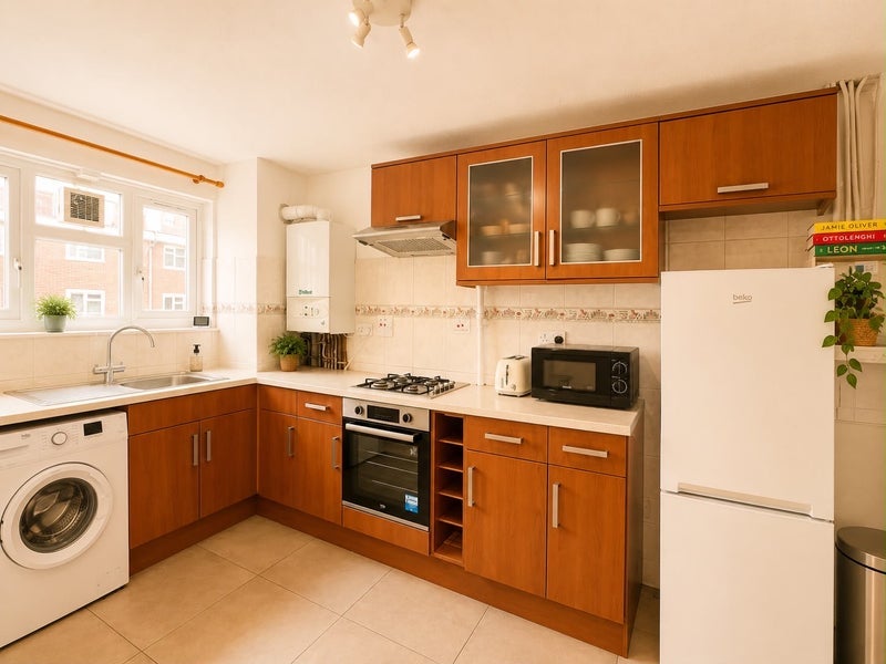 Room Evelyn Walk in Greater London