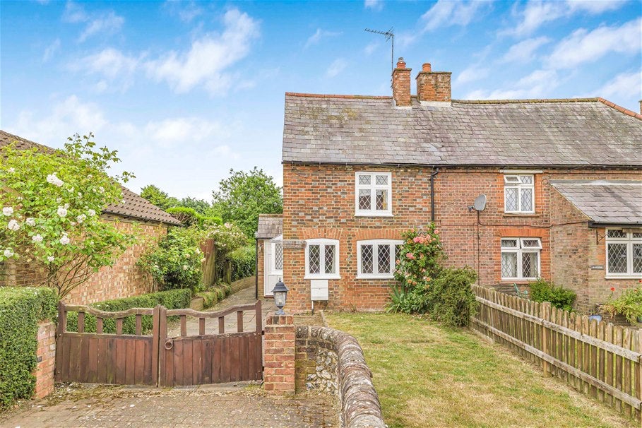House Chapel Road in Dacorum