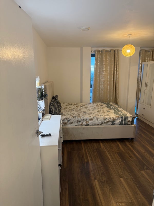 Room London Road in Greater London