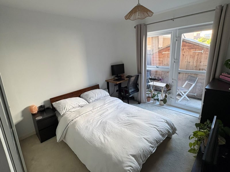 Room Recovery Street in Greater London