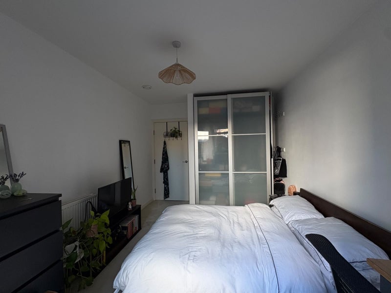 Room Recovery Street in Greater London