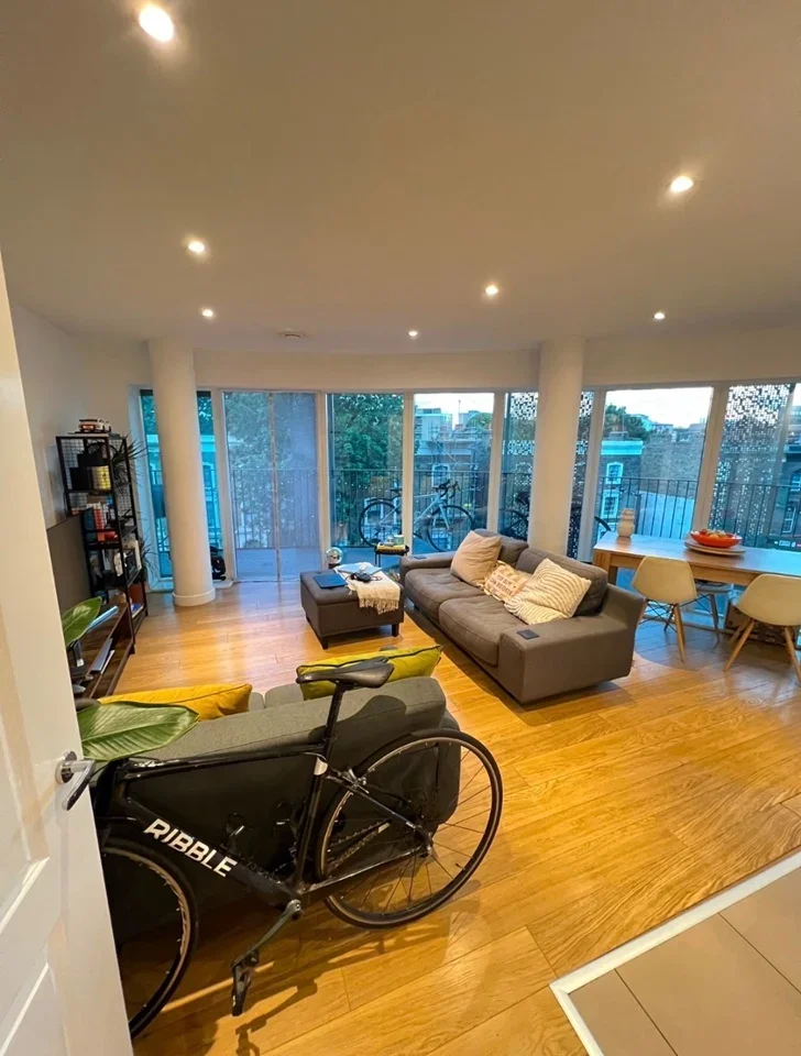 Flat Atkins Square in Greater London