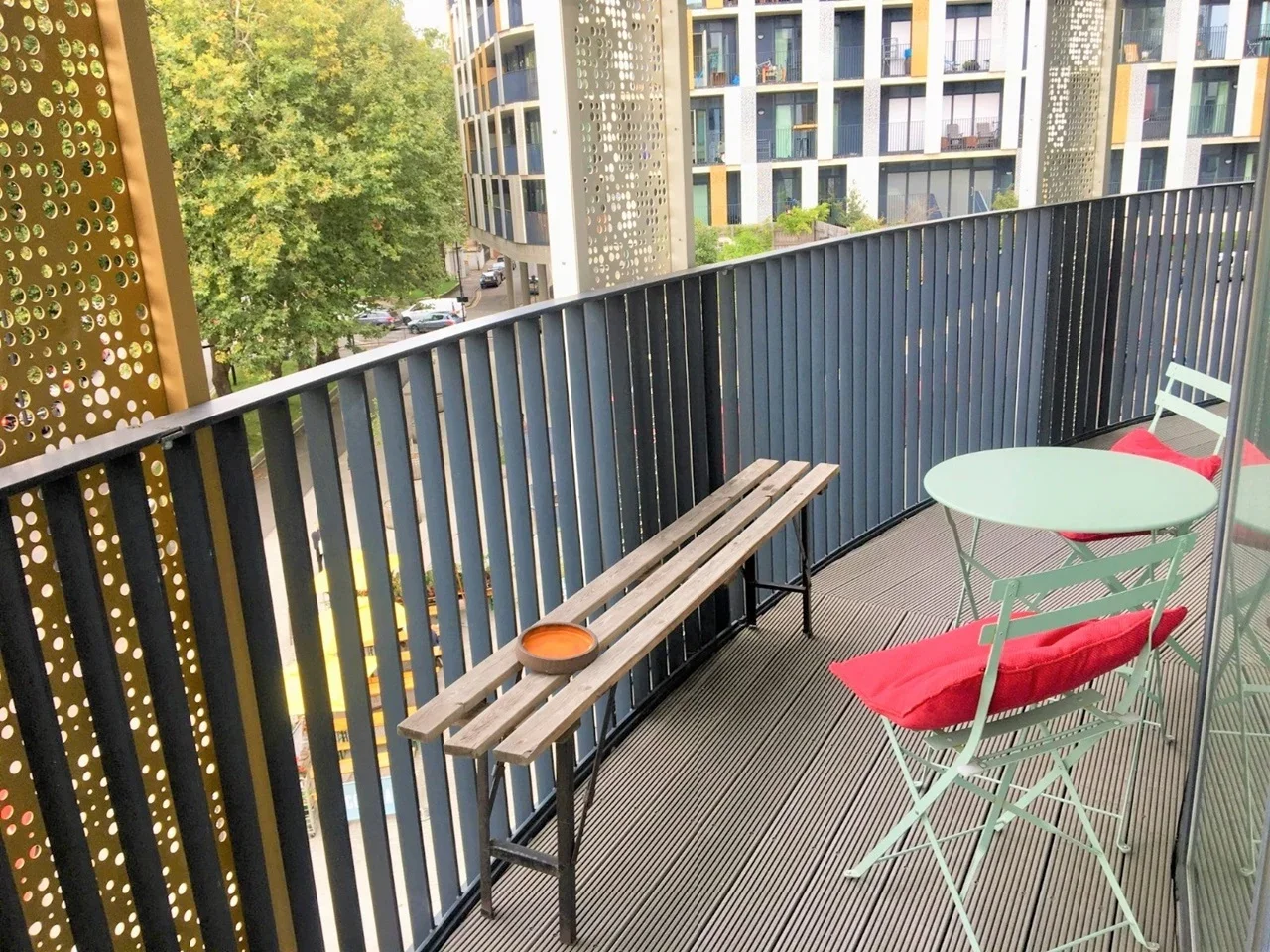 Flat Atkins Square in Greater London