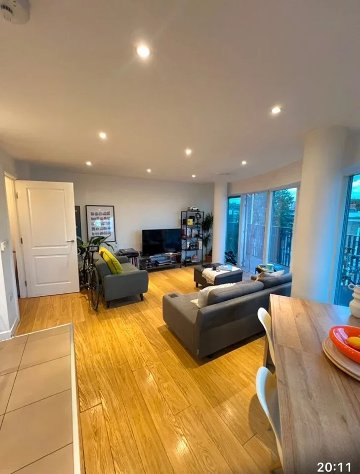 Flat Atkins Square in Greater London