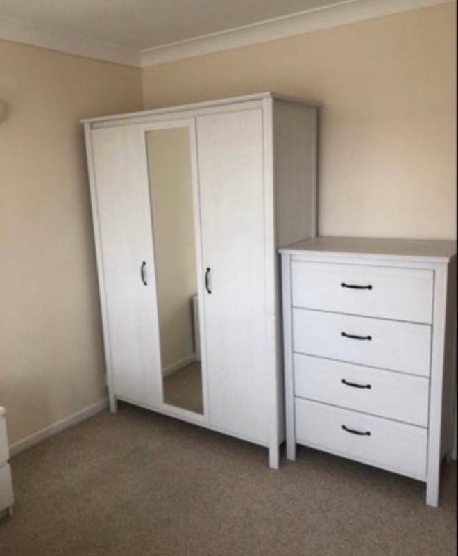 Room Caburn Heights in Crawley