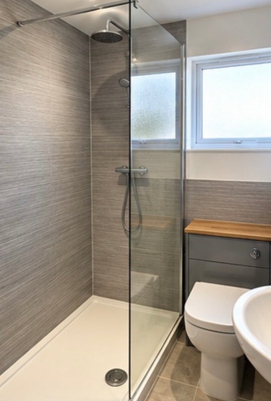 Room Caburn Heights in Crawley
