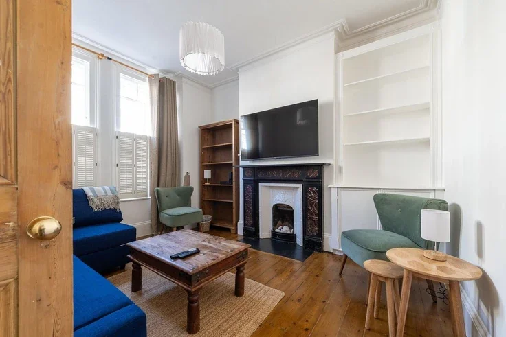 Flat Broughton Street in Greater London