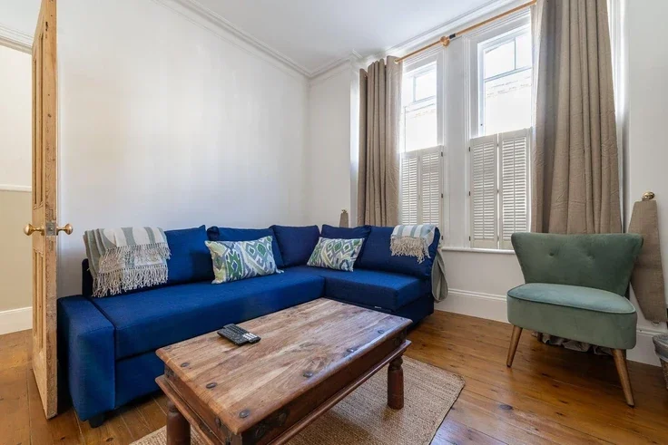 Flat Broughton Street in Greater London