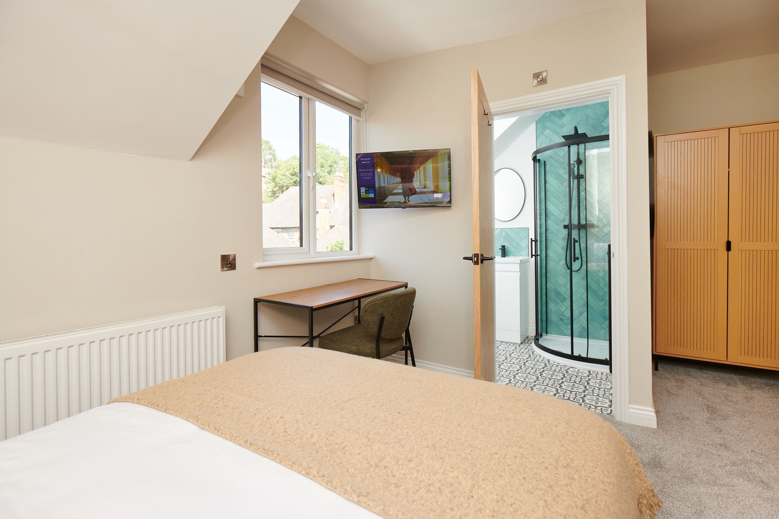 Room Hope Drive in Nottingham