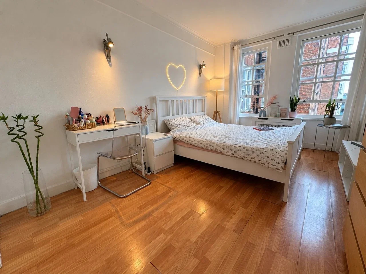 Room Park West Place in City of Westminster