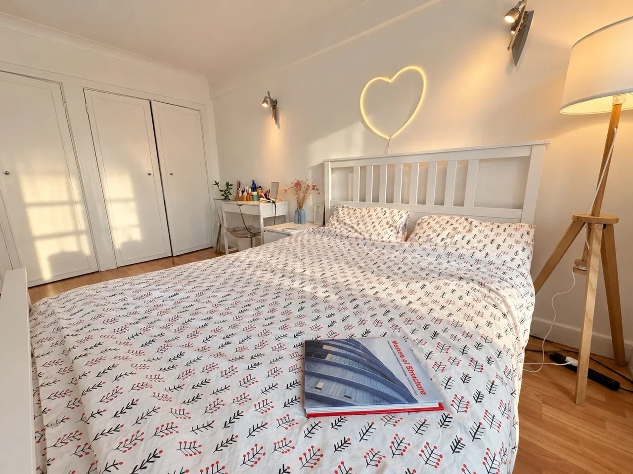 Room Park West Place in City of Westminster