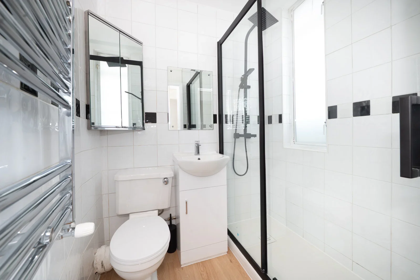Flat Sloane Avenue in Greater London