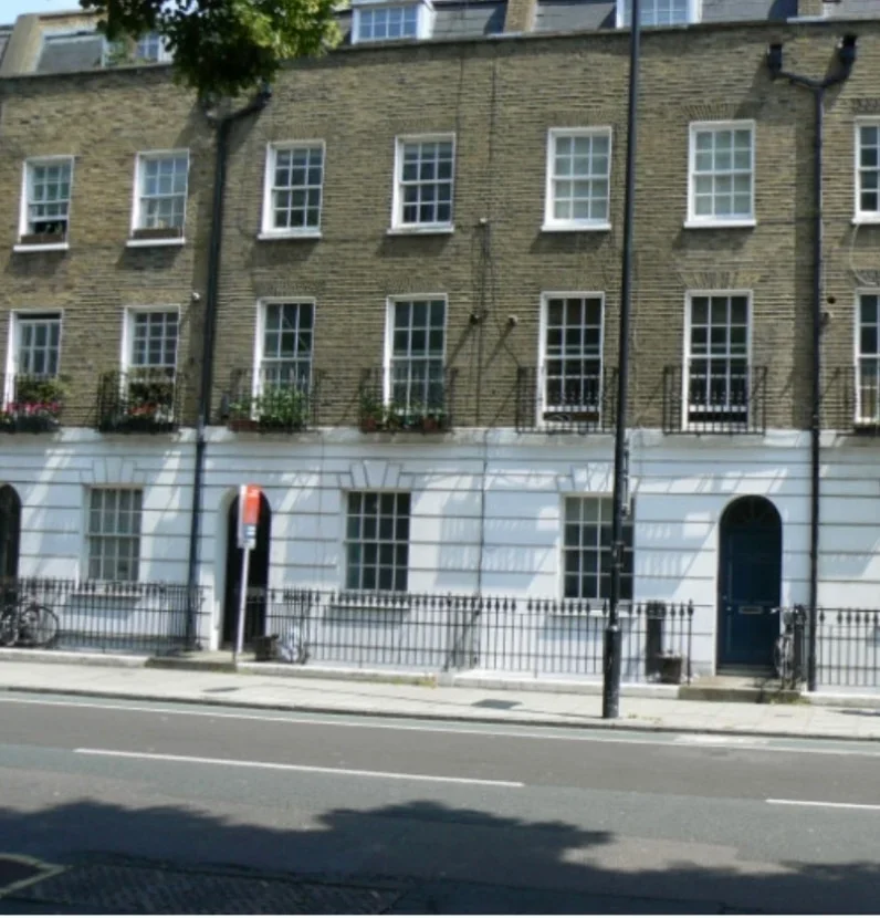 Flat Gray's Inn Road in Greater London