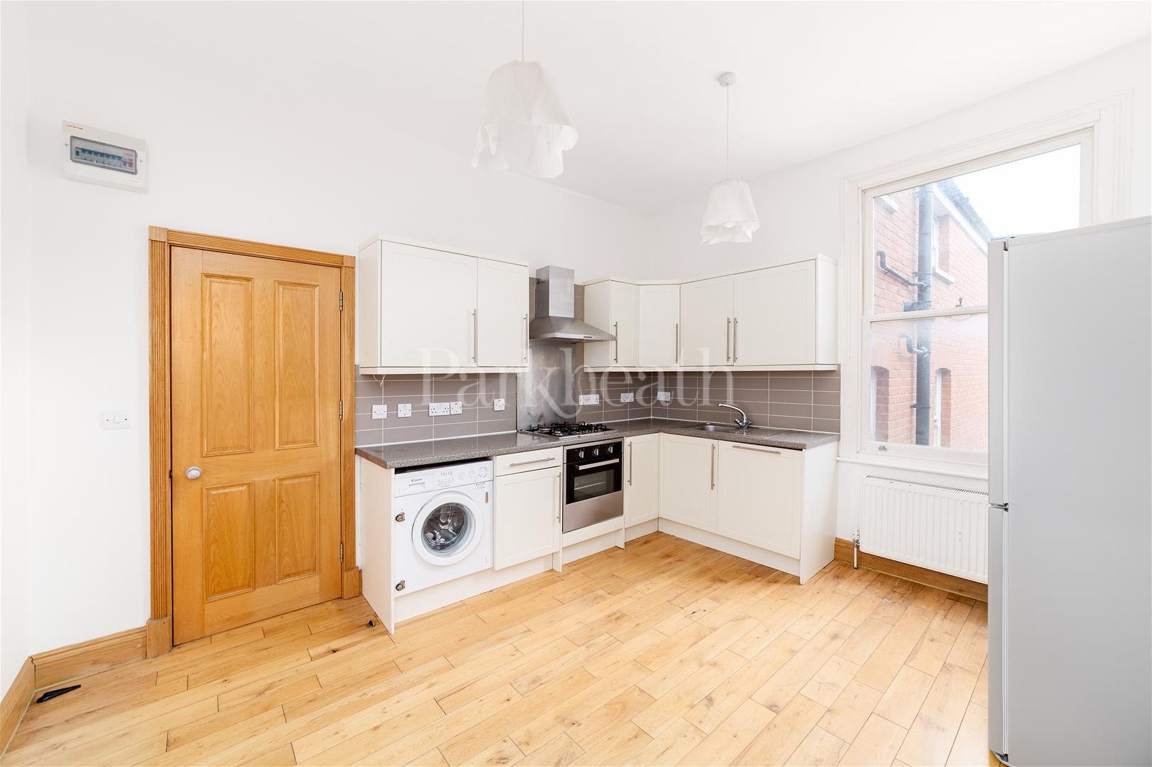 Flat Hillfield Road in Greater London
