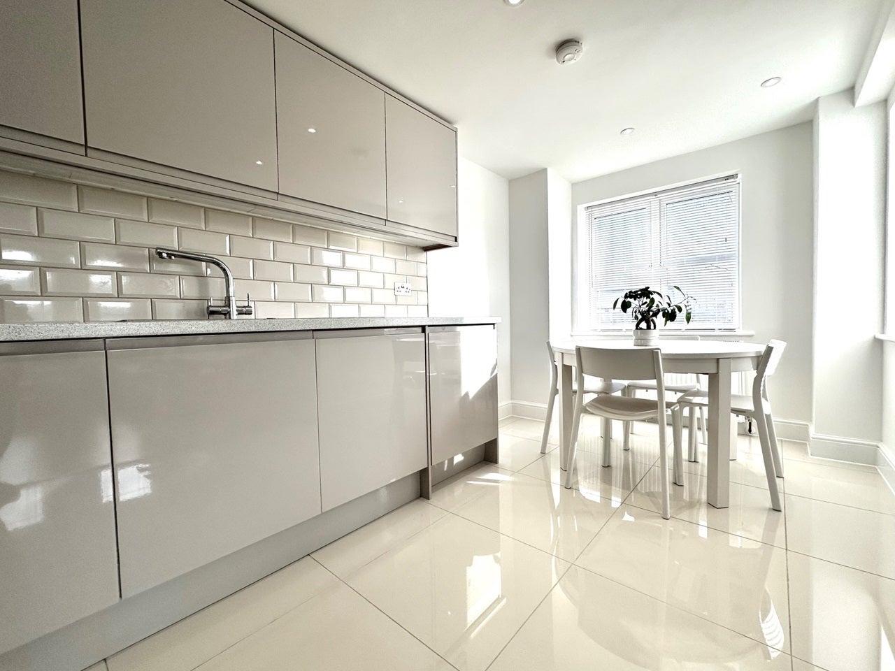 Flat Park Road in Greater London