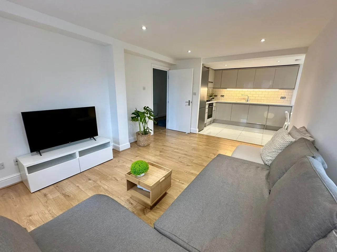 Flat Park Road in Greater London