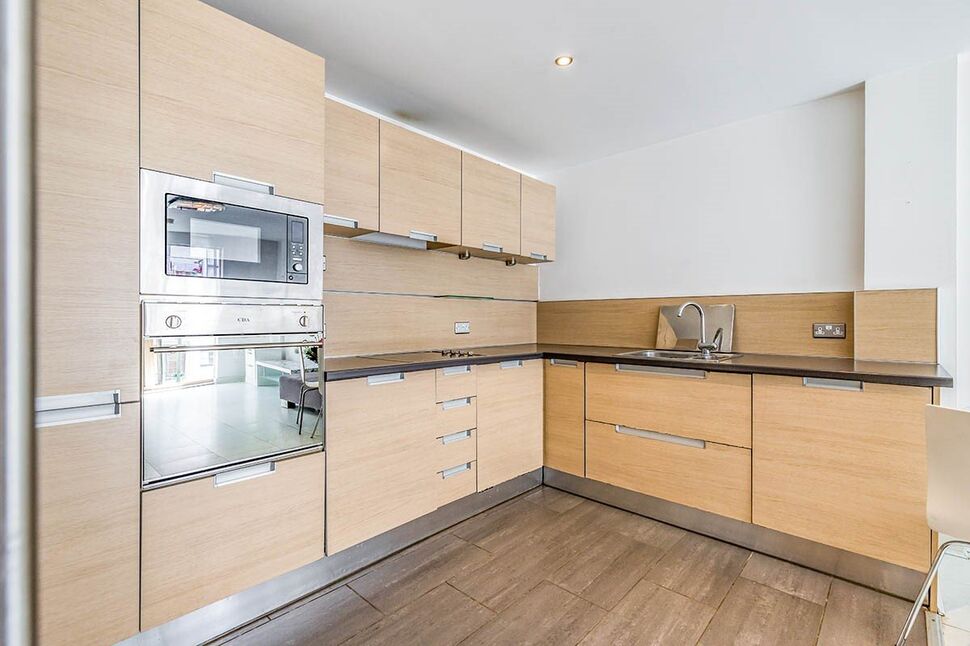 Flat Hornbeam Way in Manchester