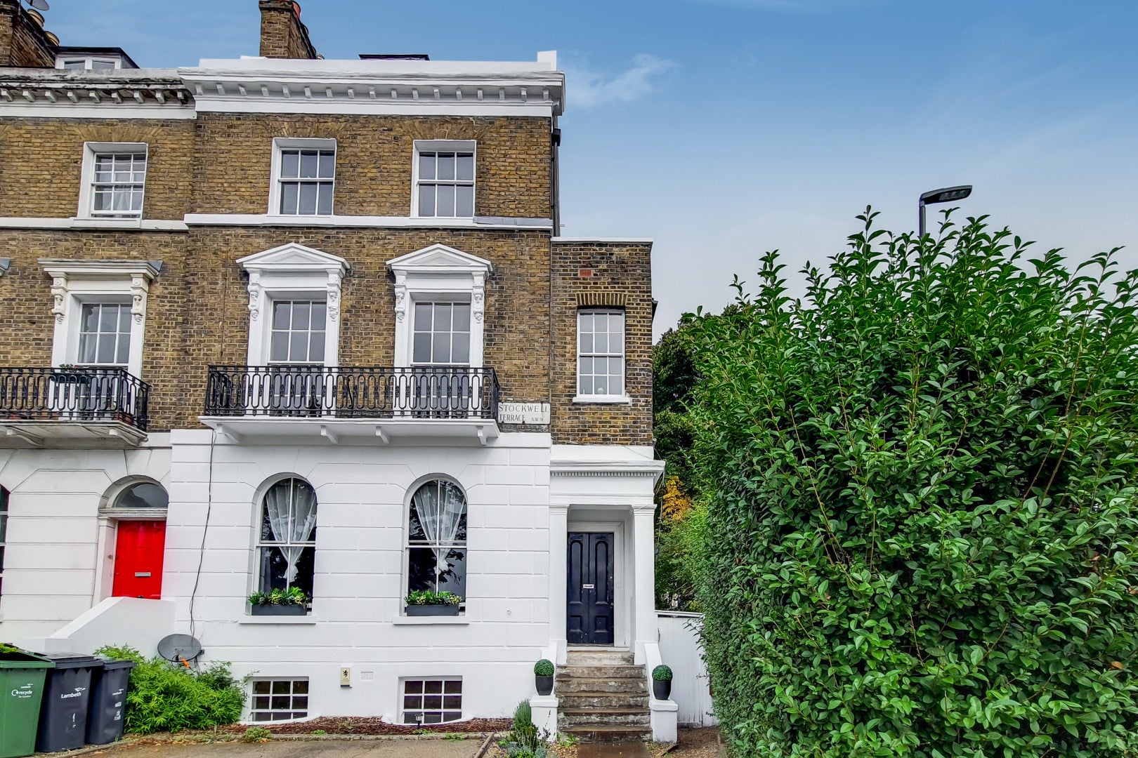 Flat Stockwell Terrace in Greater London